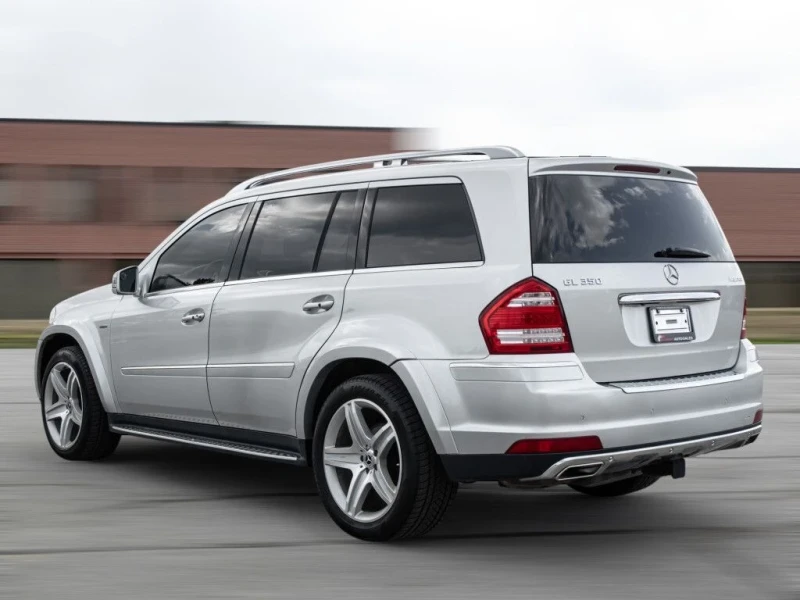 Mercedes-Benz GL 350 AMG-Подгрев-Обдухване-Масаж-Монитори-Топ-Топ!!!, снимка 2 - Автомобили и джипове - 52317582