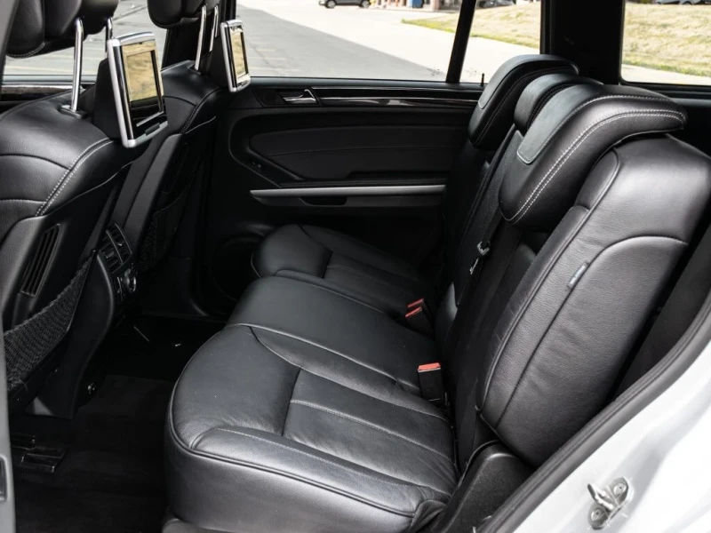 Mercedes-Benz GL 350 AMG-Подгрев-Обдухване-Масаж-Монитори-Топ-Топ!!!, снимка 11 - Автомобили и джипове - 52317582