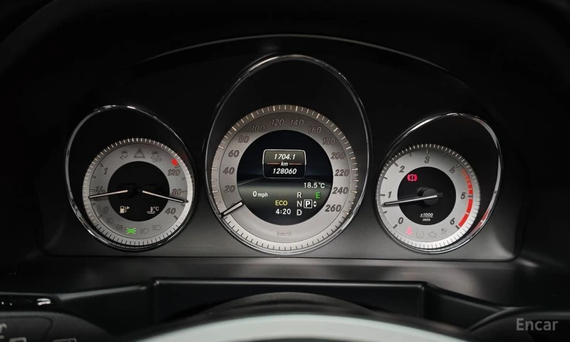 Mercedes-Benz GLK, снимка 8 - Автомобили и джипове - 52704848