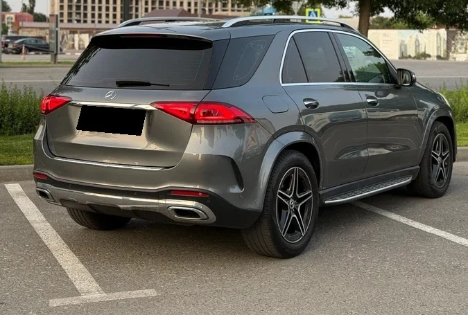 Mercedes-Benz GLE 350d 4Matic AMG Line - изображение 4