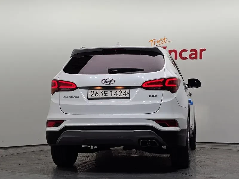 Hyundai Santa fe 2.0, снимка 4 - Автомобили и джипове - 54255439