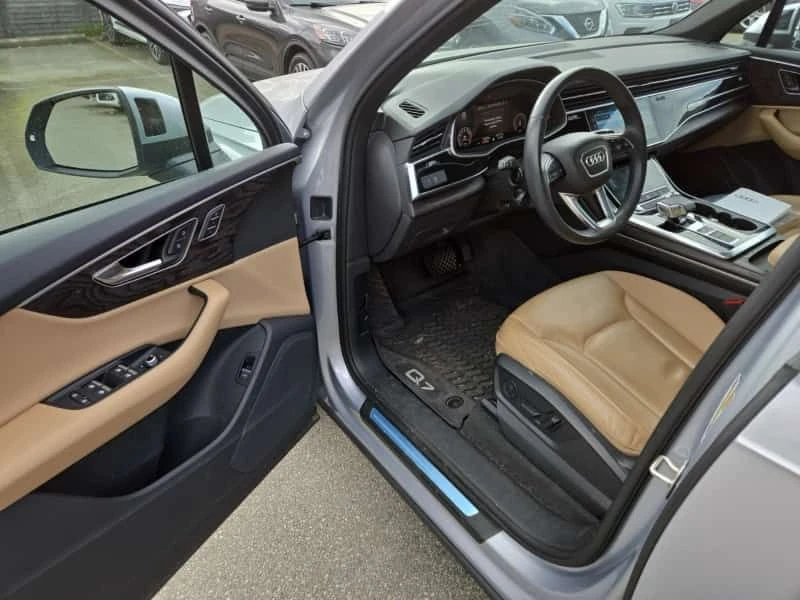 Audi Q7 * KOMFORT * CARFAX * БЕЗ ПЪРВОНАЧАЛНА ВНОСКА, снимка 3 - Автомобили и джипове - 54388617