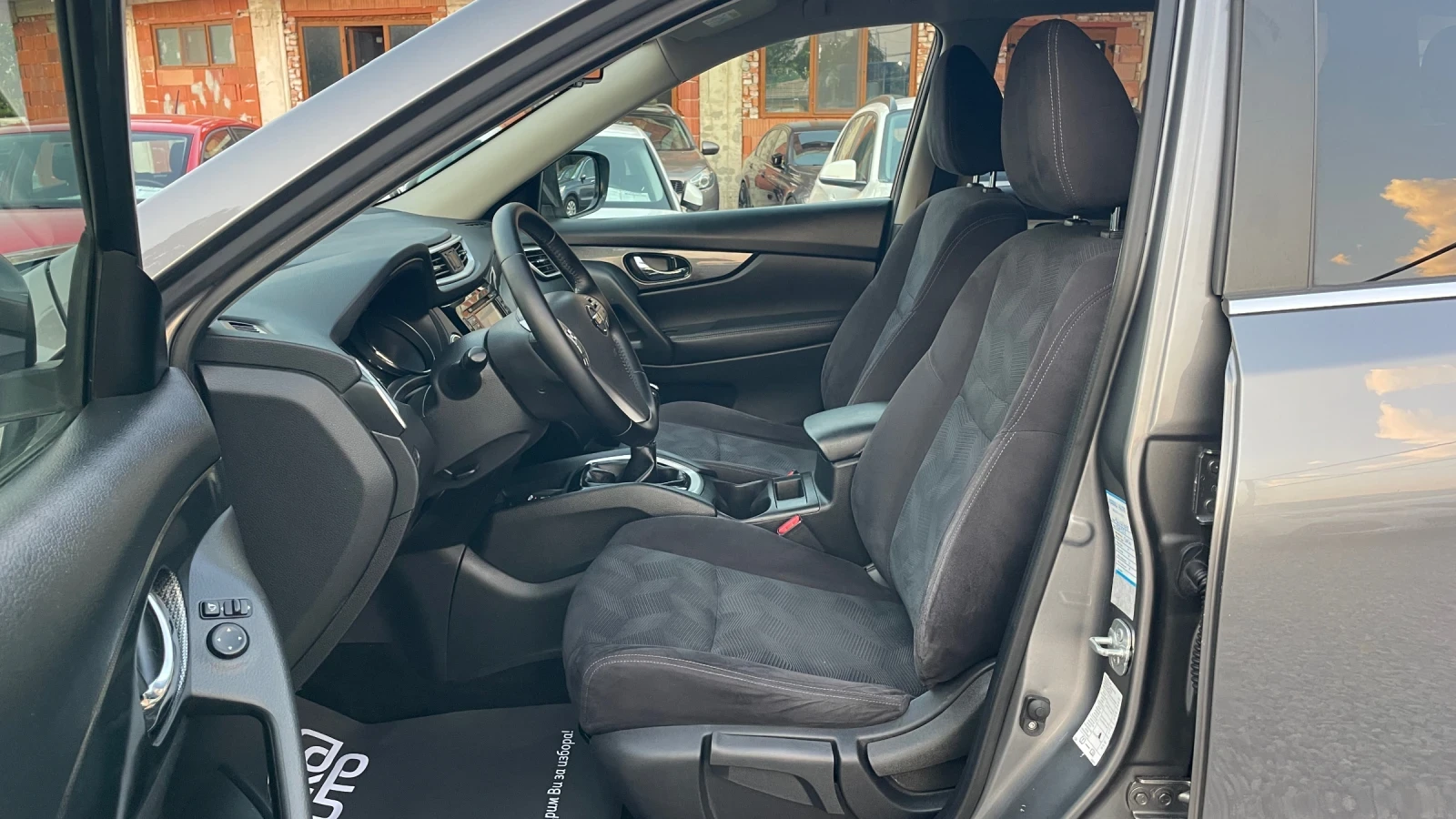 Nissan X-trail 1.6D/СЕРВИЗНА ИСТОРИЯ/ОБСЛУЖН/НАВИГАЦИЯ/KEYLESS GO - изображение 9