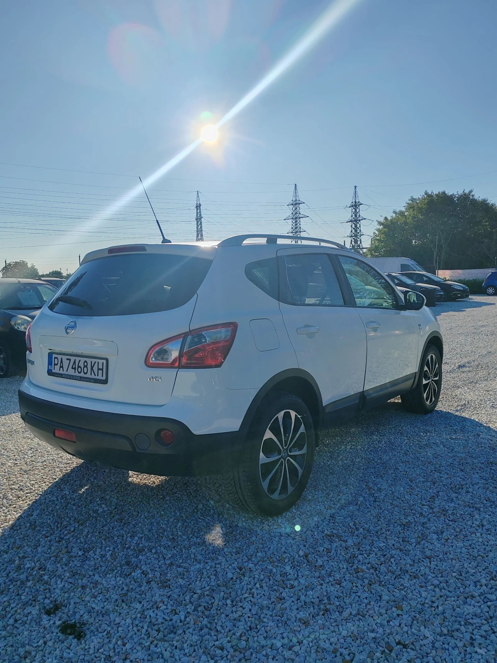 Nissan Qashqai 1.5, 110к.с. Навигация, камера.  - изображение 4