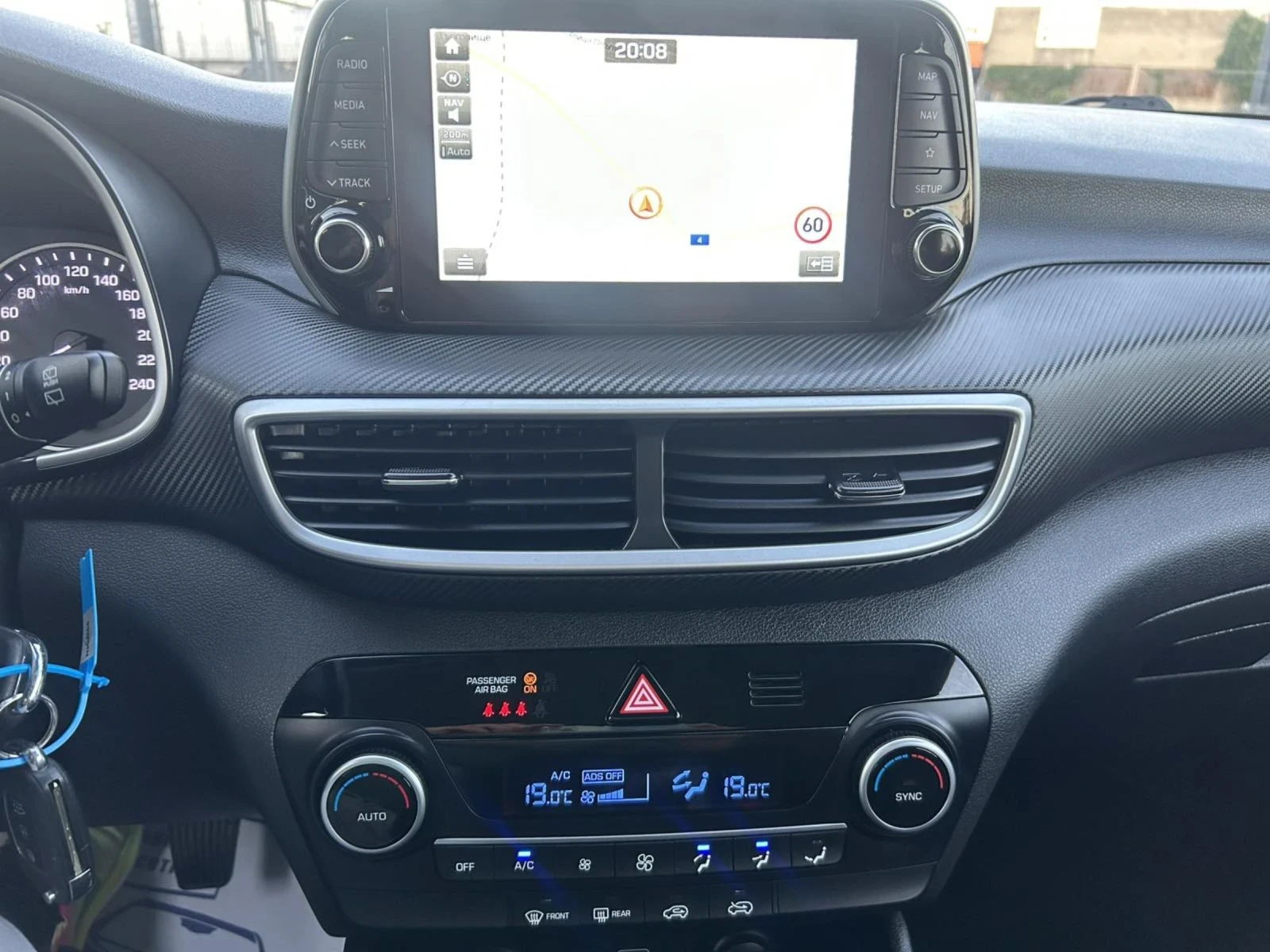 Hyundai Tucson 1.6 CRDI 116 * CAMERA * NAVI * ACC *  | Mobile.bg   11