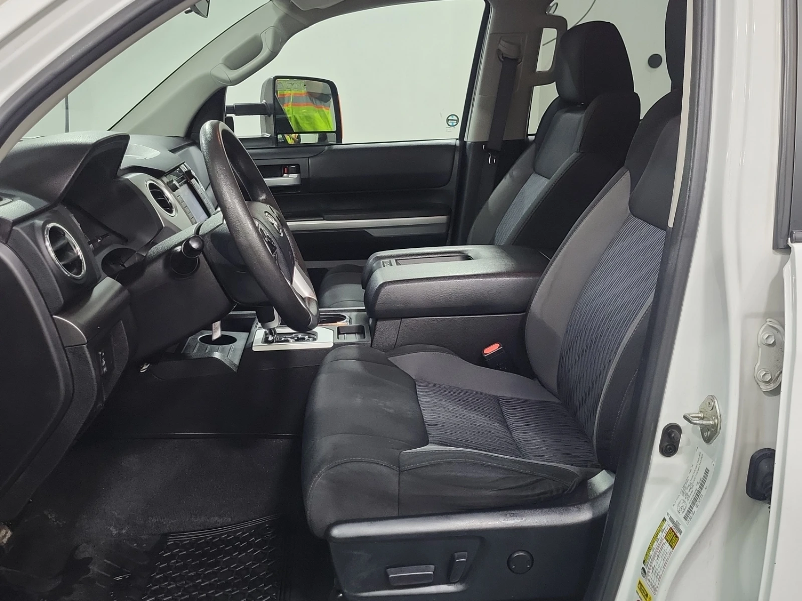 Toyota Tundra * CARFAX *    | Mobile.bg   6