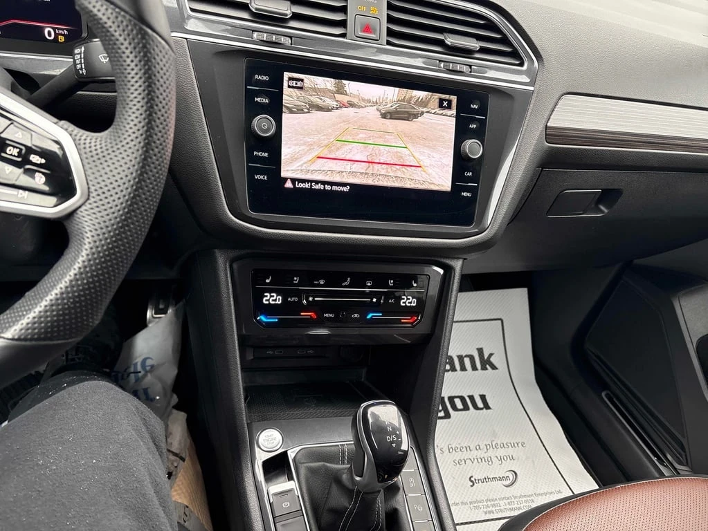 VW Tiguan Highline R Line  CARFAX - изображение 9