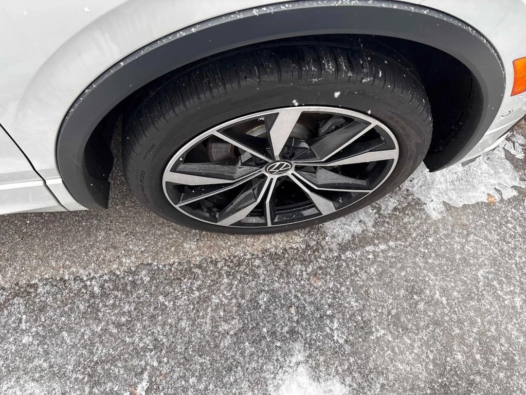 VW Tiguan Highline R Line  CARFAX - изображение 7