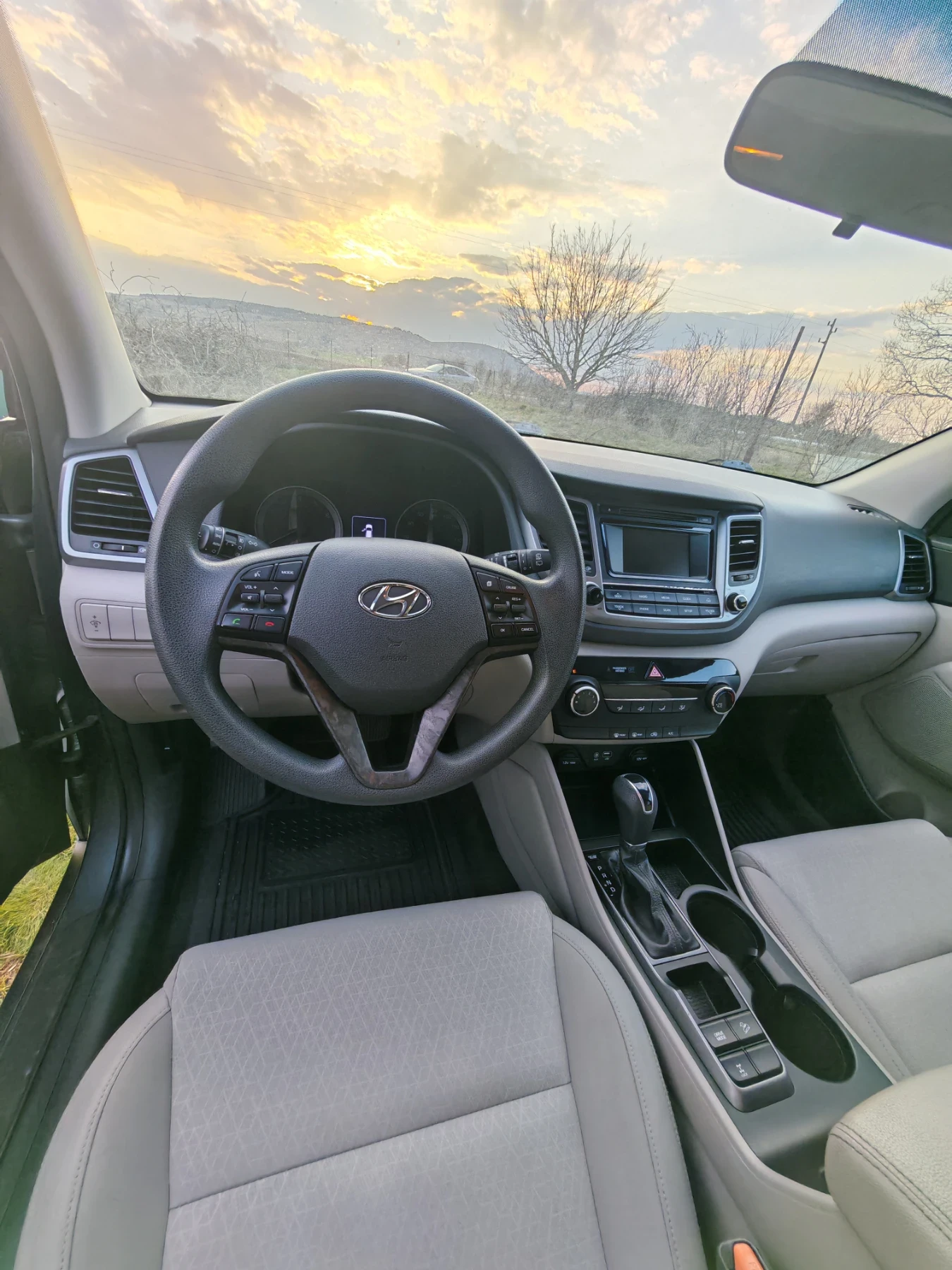 Hyundai Tucson 2.0 GDI 4x4 Автомат, снимка 9 - Автомобили и джипове - 53863690