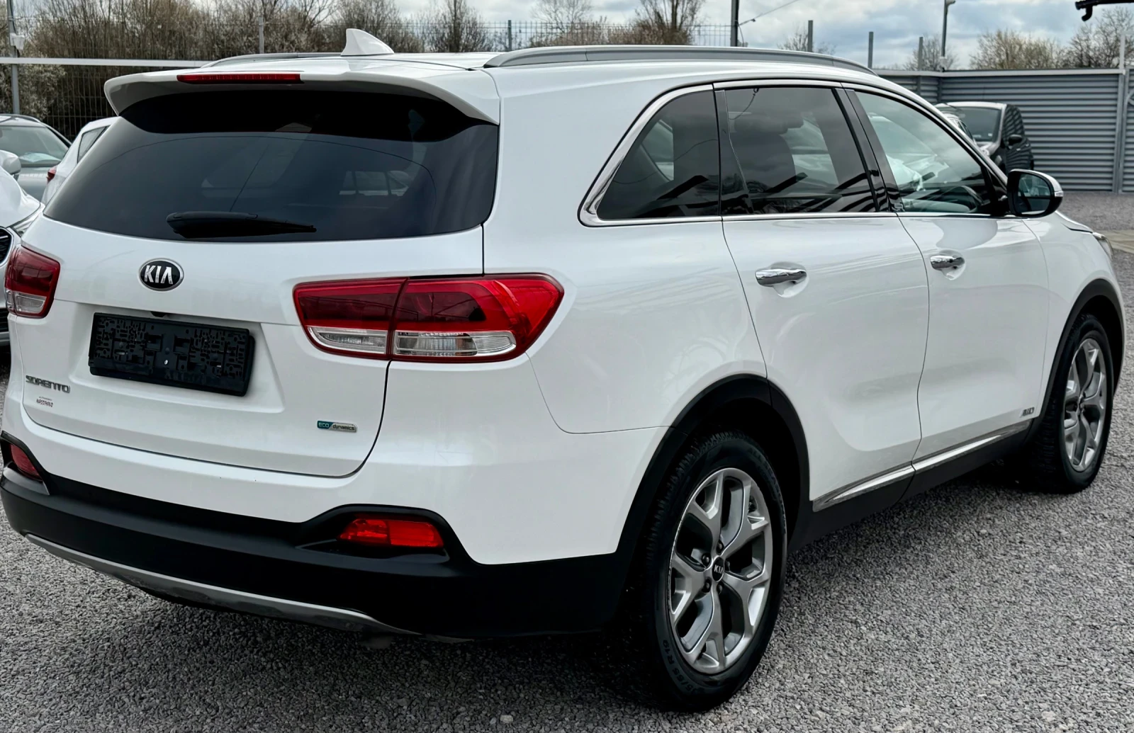 Kia Sorento Всички екстри! Топ състояние!, снимка 5 - Автомобили и джипове - 54079977