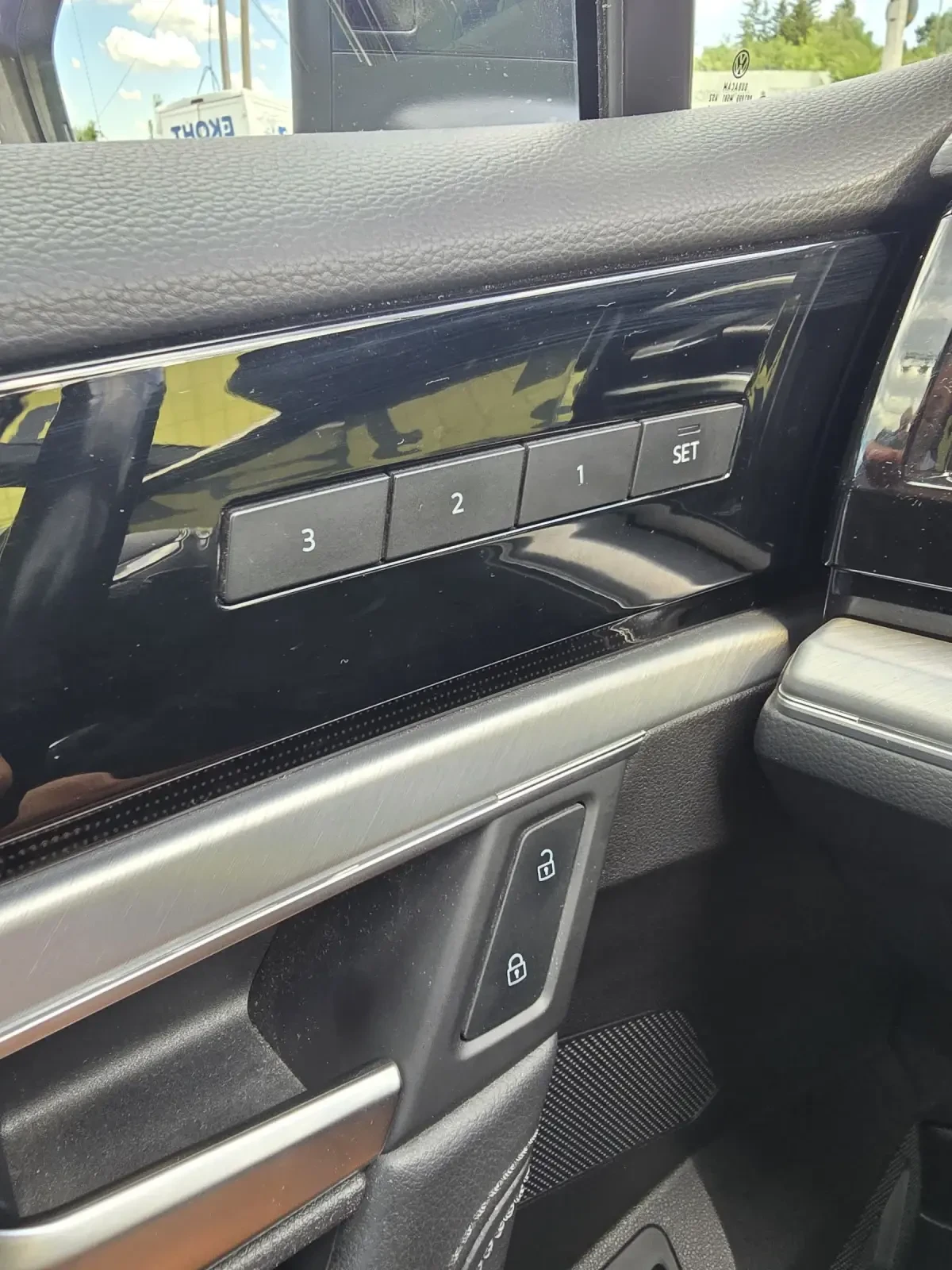 VW Touareg 3.0TDI/SPORT/AIR/ЗАВИВАЩ ЗАДЕН МОСТ, снимка 17 - Автомобили и джипове - 54916450