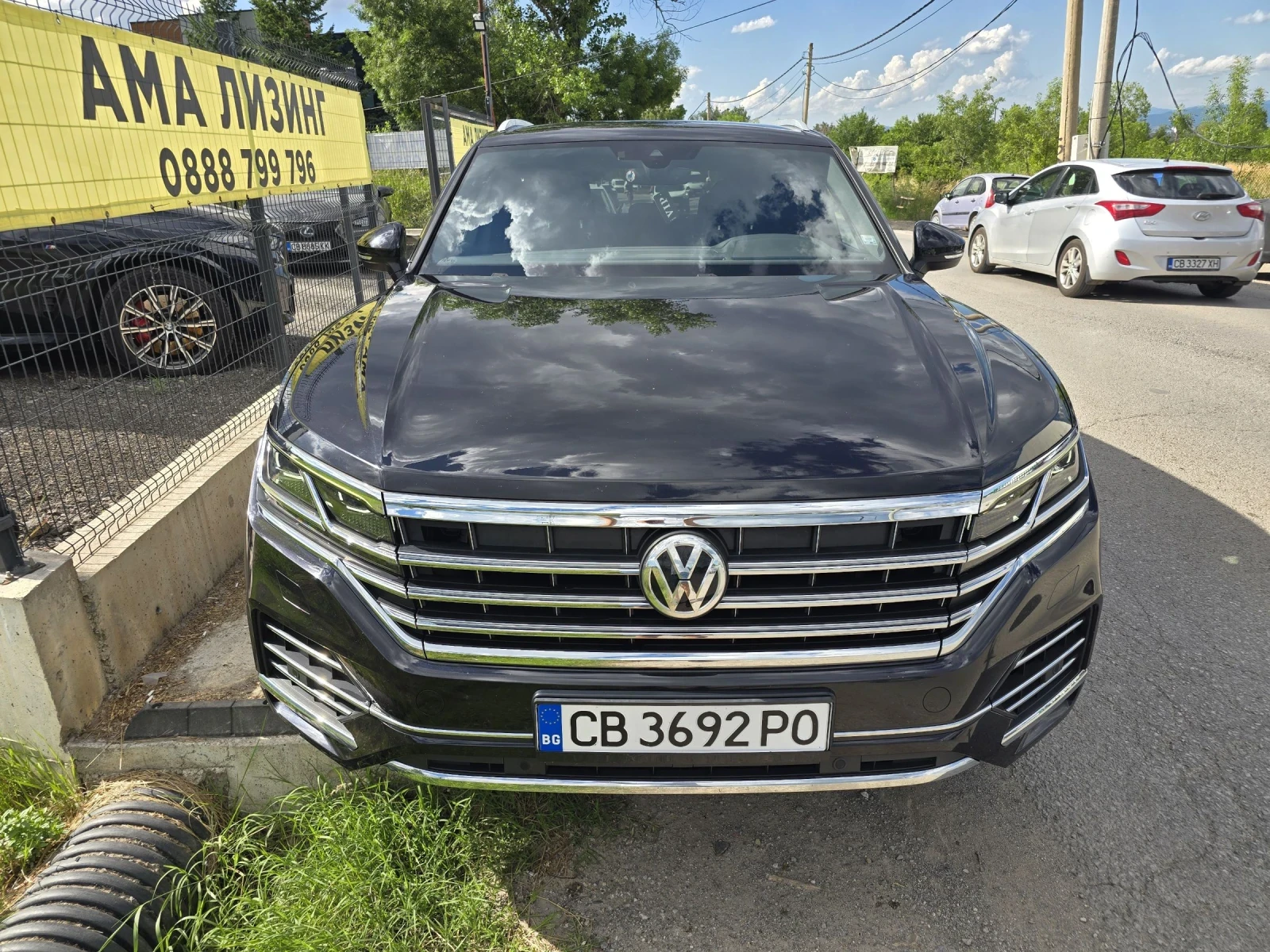 VW Touareg 3.0TDI/SPORT/AIR/ЗАВИВАЩ ЗАДЕН МОСТ, снимка 2 - Автомобили и джипове - 54916450