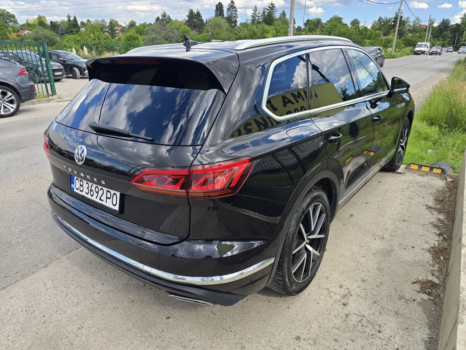 VW Touareg 3.0TDI/SPORT/AIR/ЗАВИВАЩ ЗАДЕН МОСТ, снимка 4 - Автомобили и джипове - 54916450
