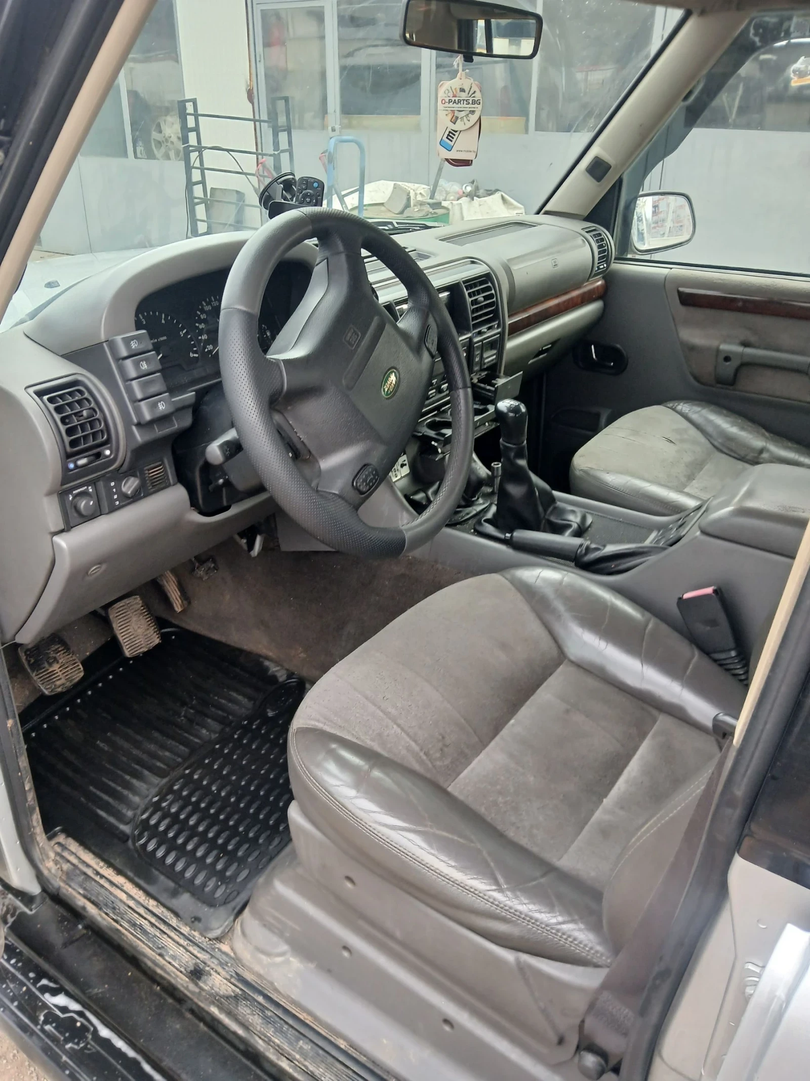 Land Rover Discovery, снимка 13 - Автомобили и джипове - 55400268