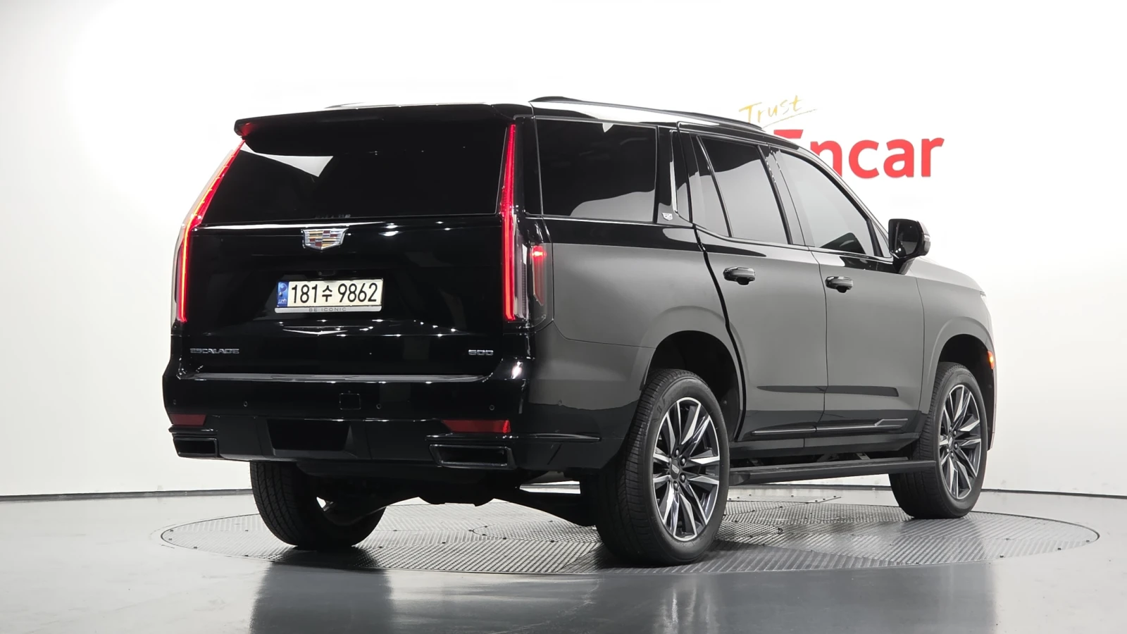 Cadillac Escalade 6.2* ЕЛ. БАГАЖНИК* SOFT CLOSE* HUD* 360* КРАЙНА ЦЕ, снимка 2 - Автомобили и джипове - 55593990