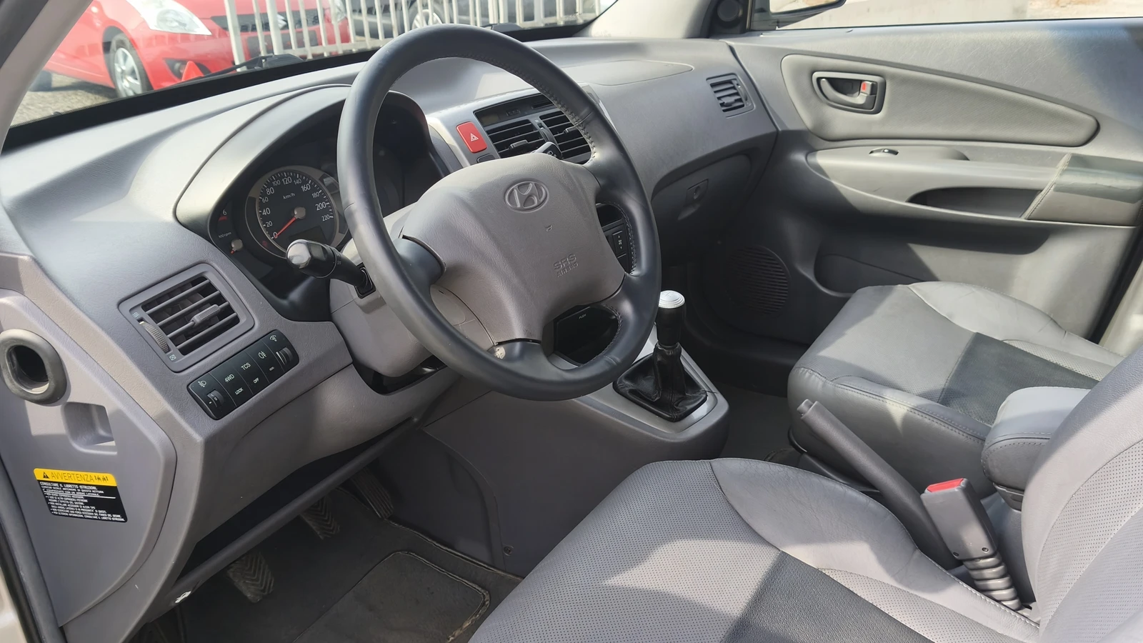 Hyundai Tucson 2.0 CRDI 4x4 | Mobile.bg � ����������� 9