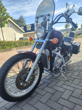 ����� �� �������� �� Suzuki Intruder 600