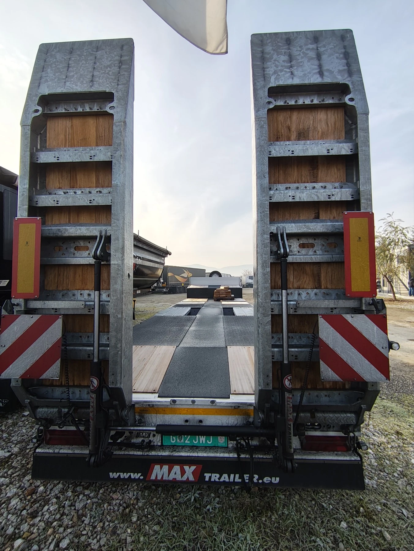 ����������� MAX Trailer MAX100-N-3A-9.30-RM-U | Mobile.bg � ����������� 9
