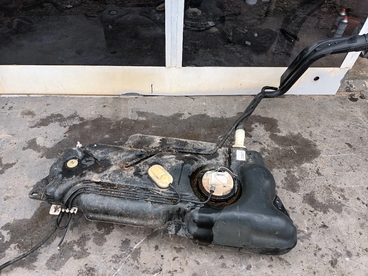 ��������� ���� 207 1.6��� | Mobile.bg � ����������� 1