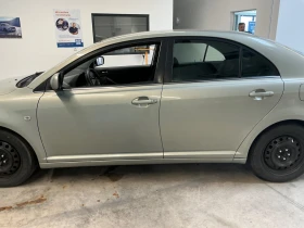 Toyota Avensis 2.0i SOL LIFTBACK, снимка 2