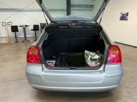 Toyota Avensis 2.0i SOL LIFTBACK, снимка 12