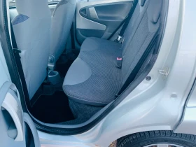 Peugeot 107 1.0i 57000км, снимка 13