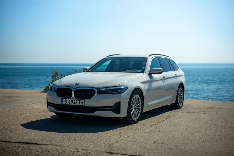 BMW 530E 2.0I Plug-in hybrid , снимка 1 - Автомобили и джипове - 47406361