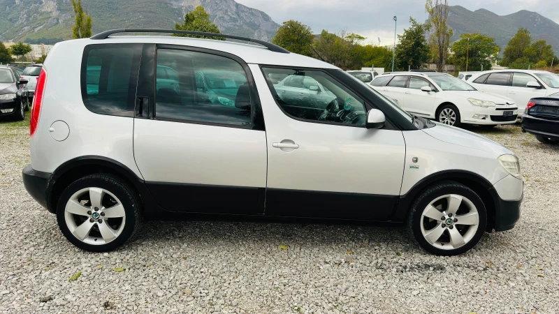 Skoda Roomster 1.4i Scout-газ-Италия, снимка 4 - Автомобили и джипове - 47465539