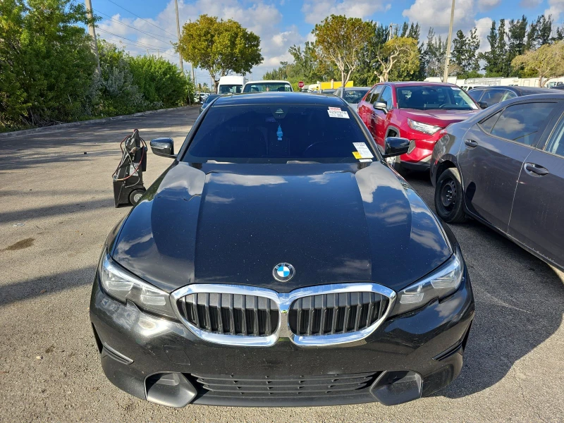 BMW 330 DIGITAL* AMBIENT* KEYLESS* CAMERA* 360* MEMORY* , снимка 2 - Автомобили и джипове - 48954920