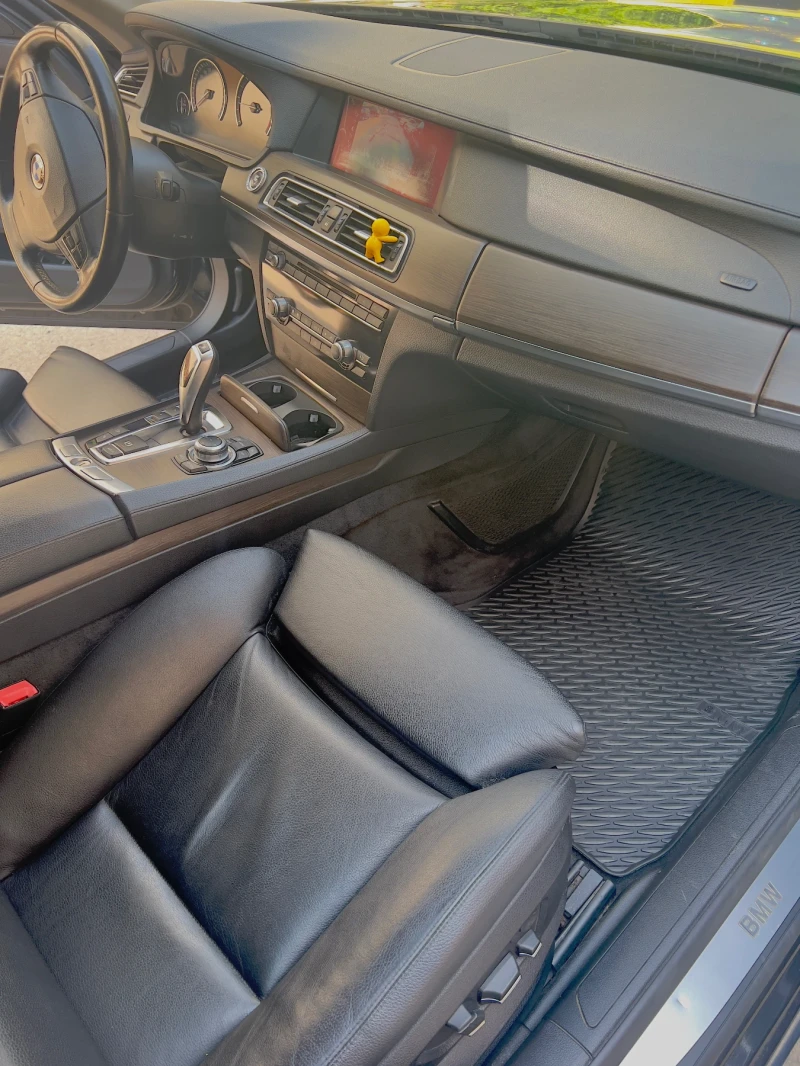 BMW 740, снимка 11 - Автомобили и джипове - 52725920