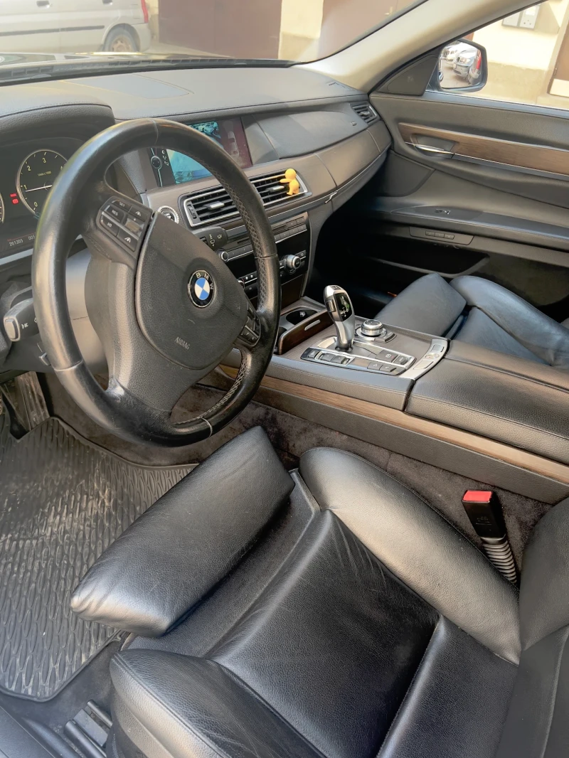 BMW 740, снимка 9 - Автомобили и джипове - 52725920