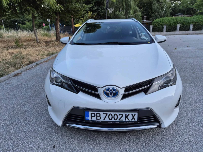 Toyota Auris, снимка 2 - Автомобили и джипове - 52685319