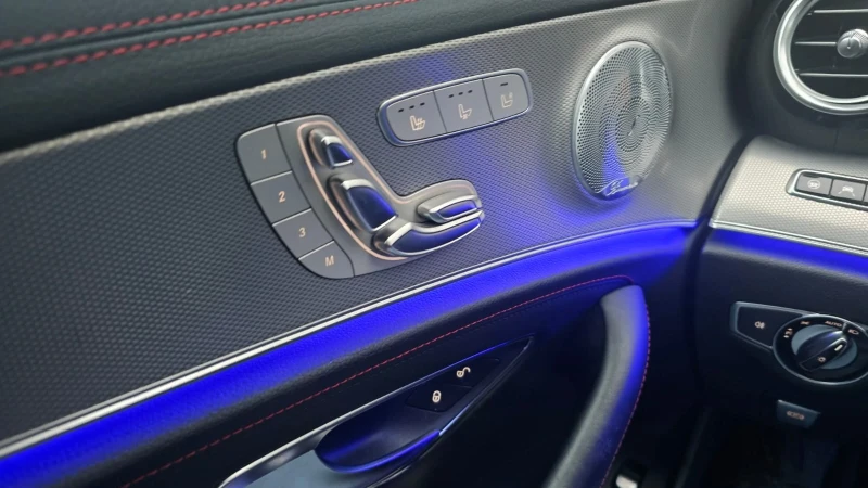 Mercedes-Benz E 43 AMG Mega Full, снимка 9 - Автомобили и джипове - 52651971