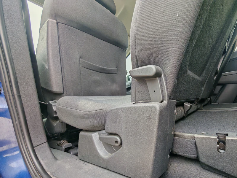 Opel Zafira 1.9 CDTI, снимка 6 - Автомобили и джипове - 52818326