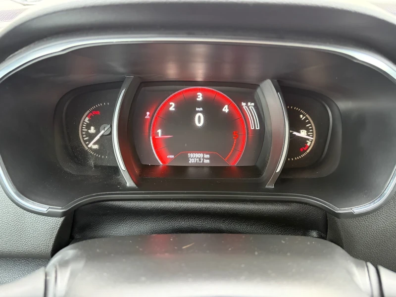 Renault Megane 1.5DCI , снимка 6 - Автомобили и джипове - 53166034