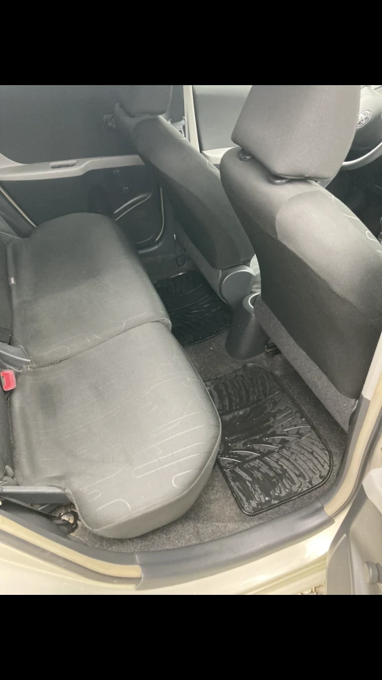 Toyota Yaris  - изображение 8