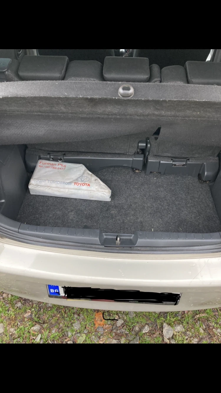 Toyota Yaris  - изображение 7