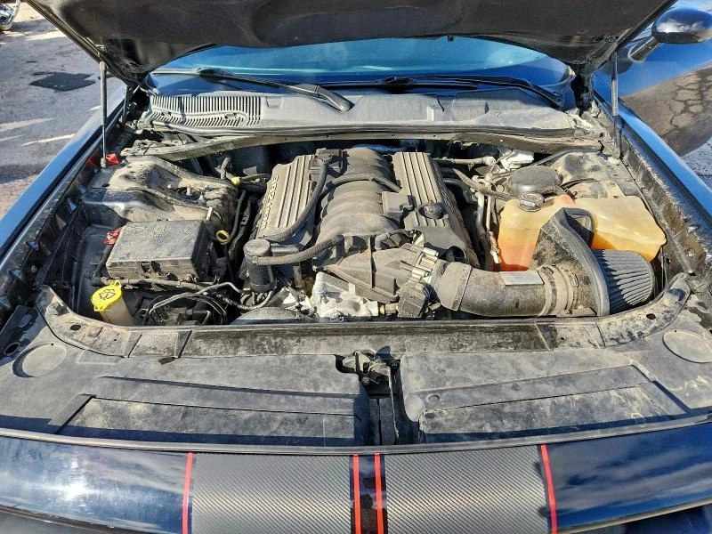 Dodge Challenger 6.4L 8 Rear-wheel drive, снимка 4 - Автомобили и джипове - 53638804
