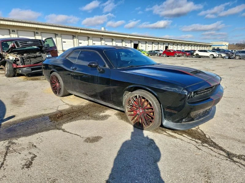 Dodge Challenger 6.4L 8 Rear-wheel drive, снимка 9 - Автомобили и джипове - 53638804