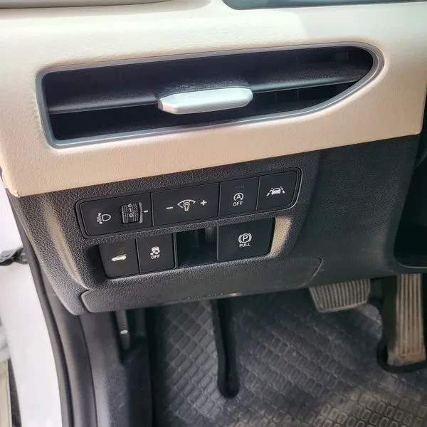 Hyundai Sonata 2.0 SMART, снимка 13 - Автомобили и джипове - 55263246