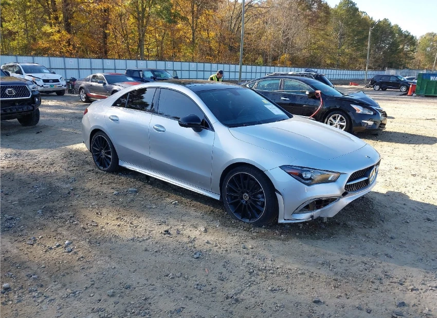 Mercedes-Benz CLA 250 AMG-PACK* DIGITAL* ПОДГРЕВ* 360* PANO, снимка 1