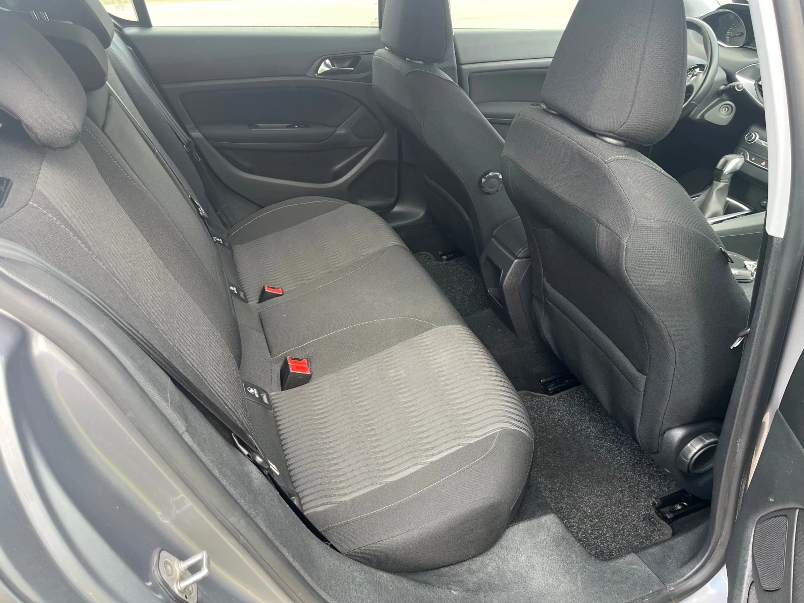 Peugeot 308 1.6 HDI - изображение 10