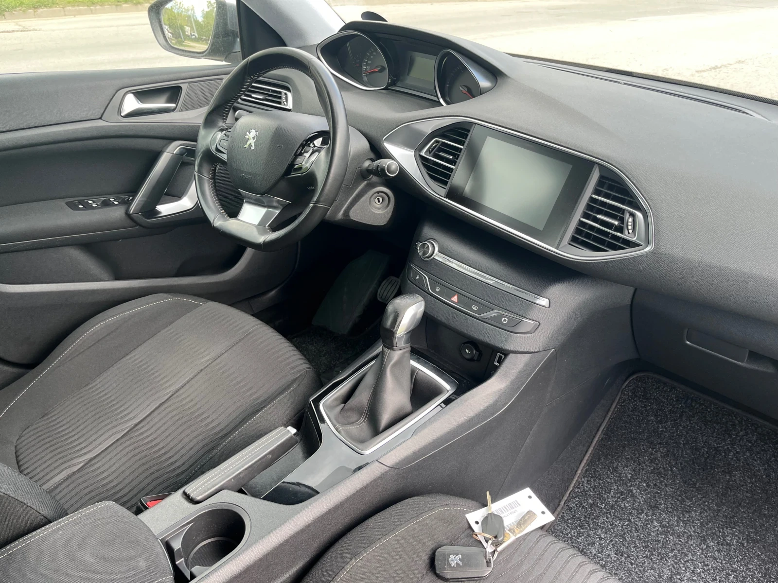 Peugeot 308 1.6 HDI - изображение 9
