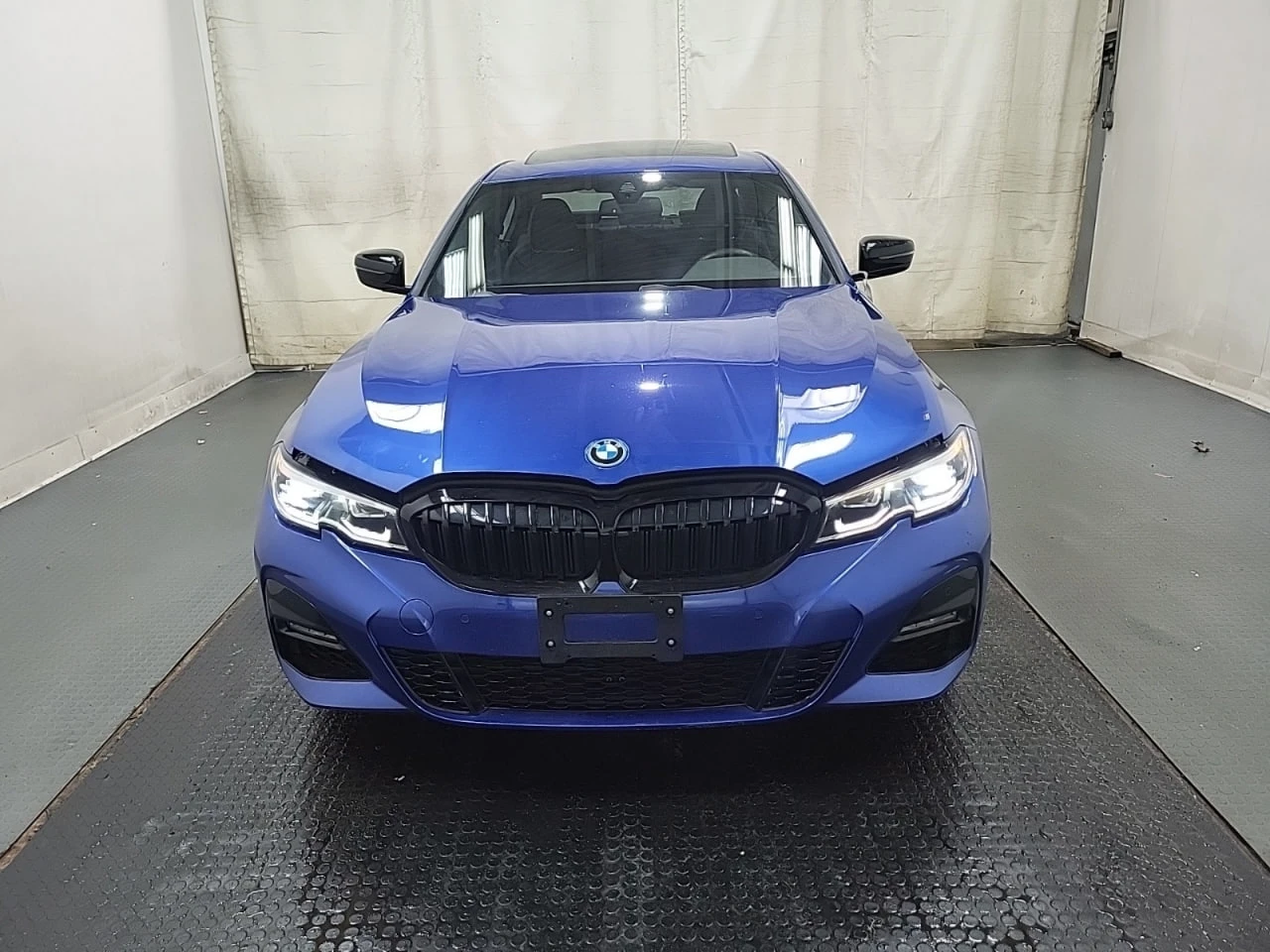 BMW 330 AWD * CARFAX * АвтоКредит * Цена до България*  - изображение 5