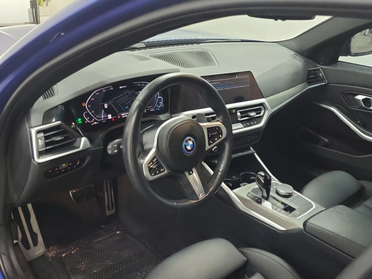 BMW 330 AWD * CARFAX * АвтоКредит * Цена до България*  - изображение 8