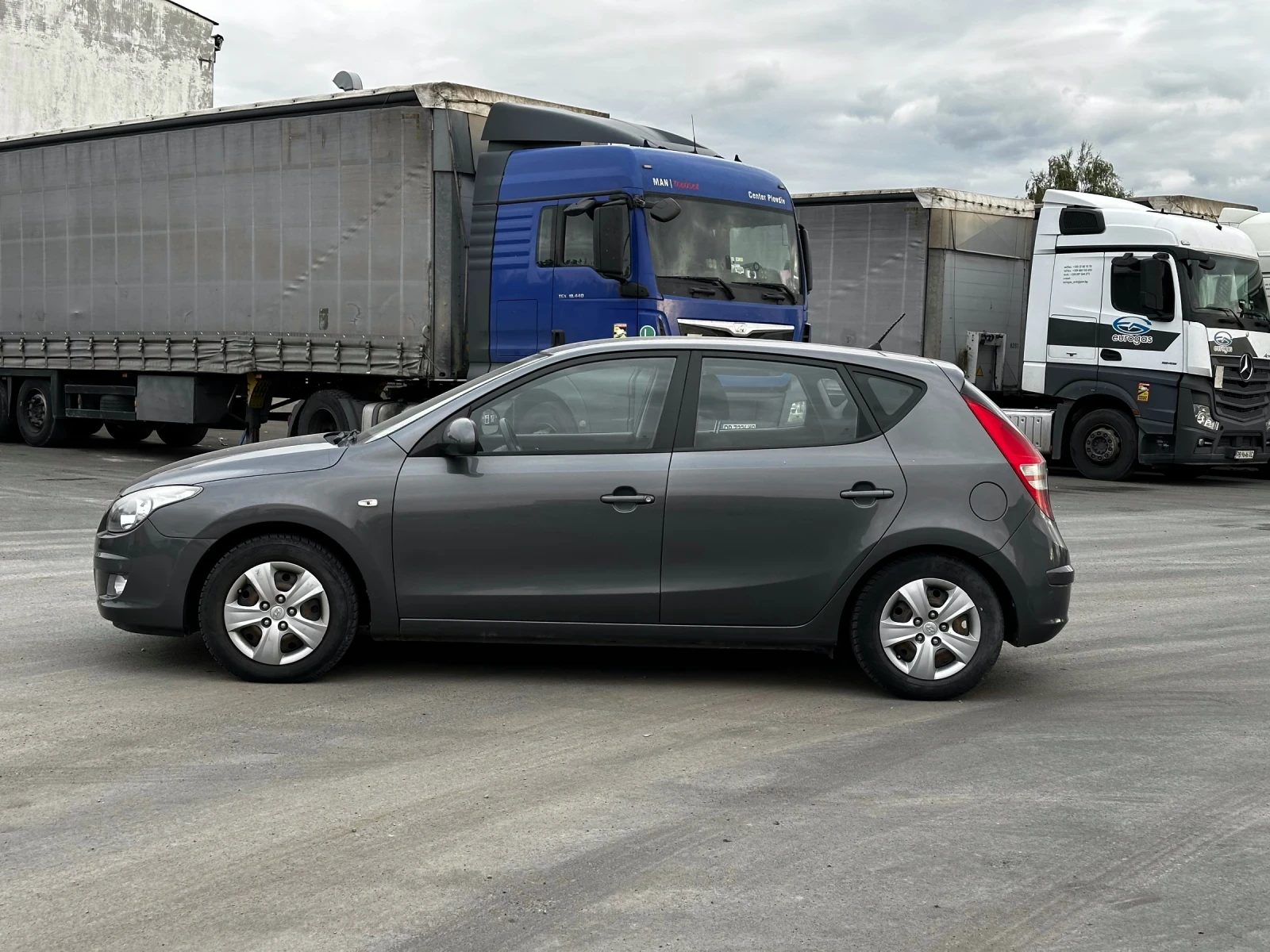 Hyundai I30 1.6 CRDi - изображение 4