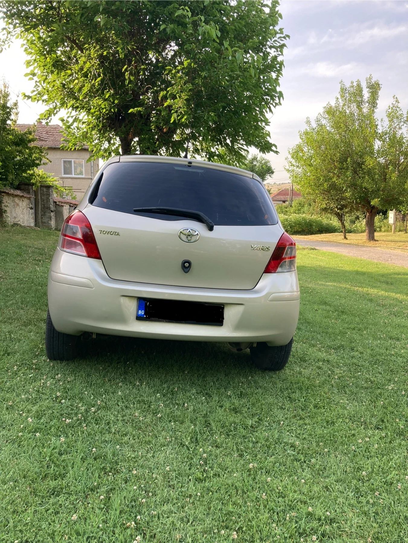 Toyota Yaris  - изображение 2