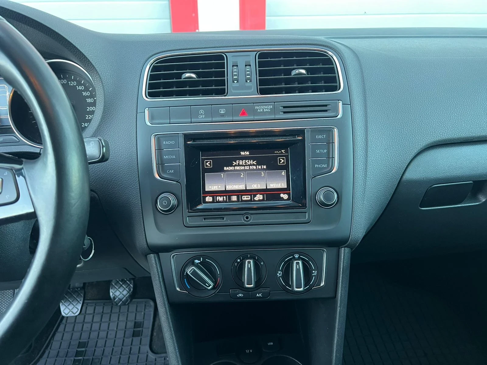 VW Polo 1.0I HIGHLINE NAVI KLIMATIK EVRO 6B !!! | Mobile.bg   17