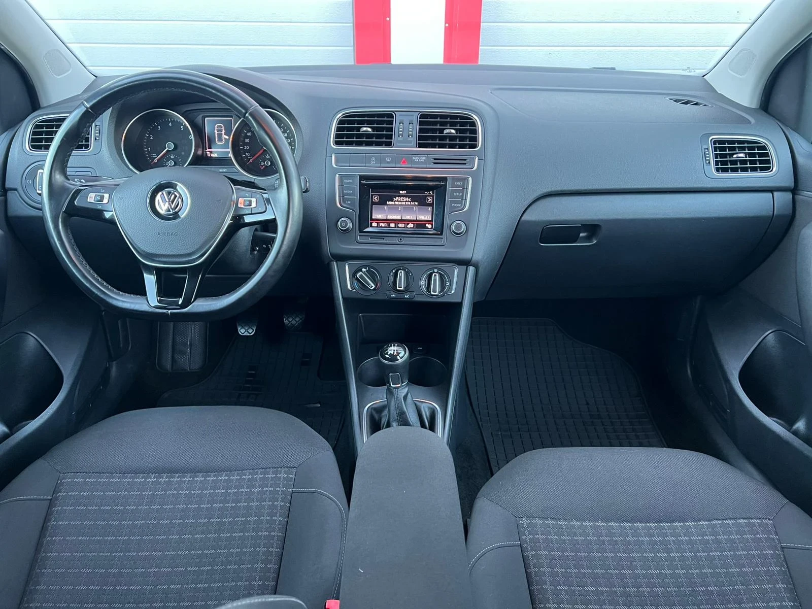 VW Polo 1.0I HIGHLINE NAVI KLIMATIK EVRO 6B !!! | Mobile.bg   14