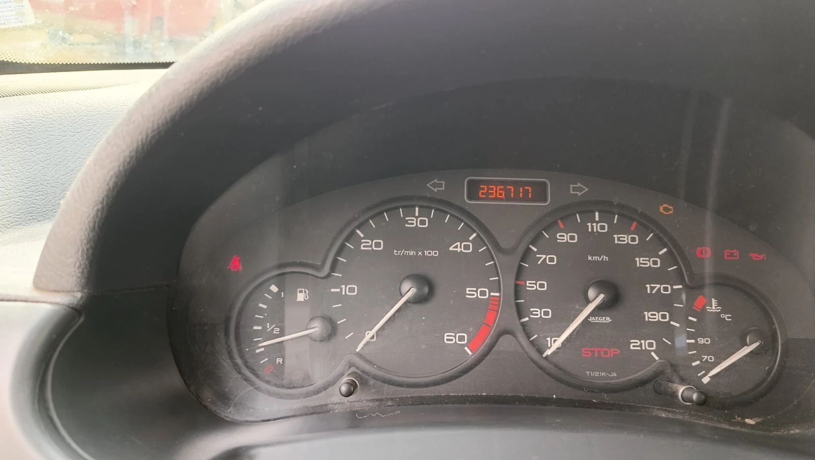 Peugeot Partner, снимка 8 - Автомобили и джипове - 53850658